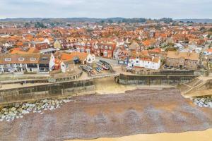 High Tide - Norfolk Cottage Agency