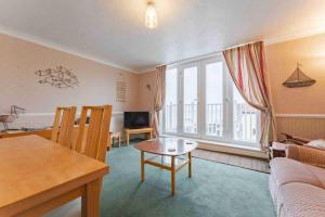 High Tide - Norfolk Cottage Agency