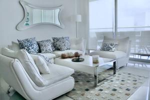 2BR Luxury Beachfront with Direct Beach Access