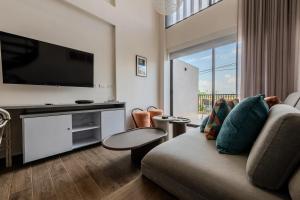 Charming Loft in Downtown