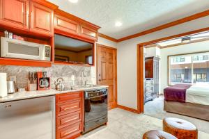 Walk to Ski Lift Resort Condo in Park City!