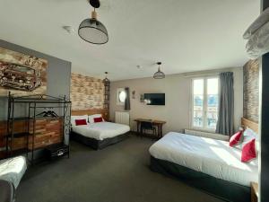 Hotels Le Richelieu Bacchus : photos des chambres