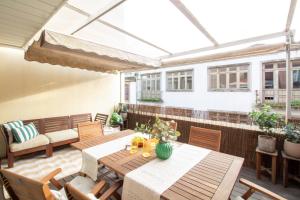 Fábrica Three-Story Charm by LovelyStay