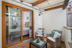 Bosa Queen House img40