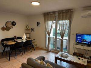 Appartements Villa de Castelli - residence avec piscine : Appartement 2 Chambres