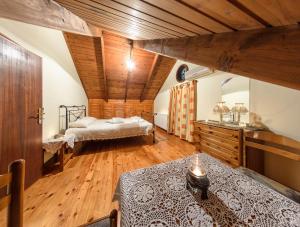 Borsalino Studios & Apartments