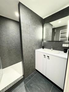 Maisons de vacances Villa d’architecte contemporaine - Vue mer 180 : photos des chambres