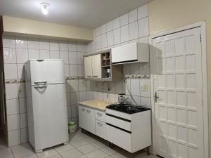 CASA com 3 QUARTOS 1000M DA PRAIA