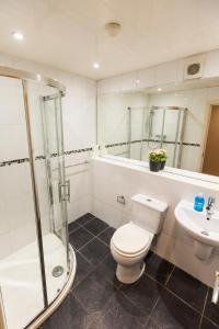 The Van Gogh - Unique 1 bd -Gold Short Term Stays