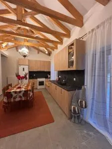 Mountain nest B - Vronterón