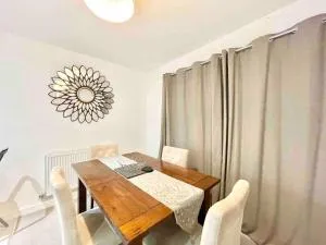 Hazel house central spacious home! - Hothfield Hazel house central spacious home! - Hothfield