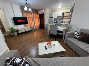 Cozy Modern studio in Rehab