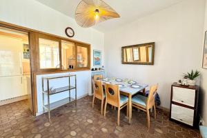 Maisons de vacances Villa authentique Vue mer 360 Les pieds dans l’eau : photos des chambres
