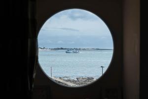 Maisons de vacances Villa authentique Vue mer 360 Les pieds dans l’eau : photos des chambres