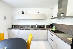 Maisons de vacances Maison renovee de standing - 100m des plages : photos des chambres