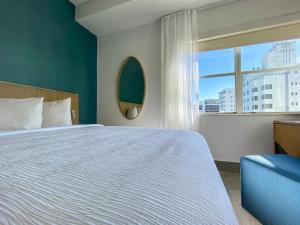 Classic King Room room in Marseilles Beachfront Hotel