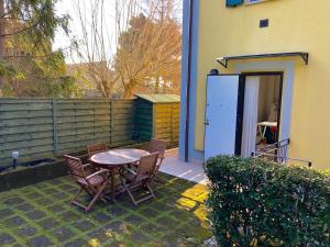 N198 - Numana, nuovo trilocale con giardino e piscina