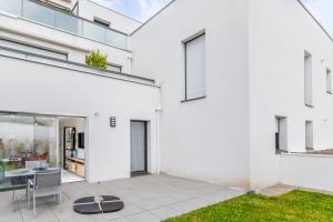 Appartements Canon proche de la gare maritime au rdc : Appartement 1 Chambre