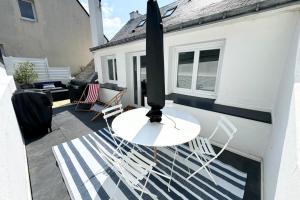 Appartements Grand appartement Cosy - Terrasse - 50m de l’ocean : photos des chambres