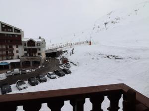 Studio confortable 4 pers. au pied des pistes avec balcon - FR-1-502-564