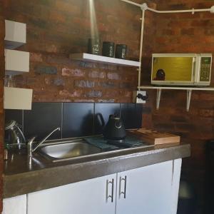 Yellow beauty in the heart of Maboneng