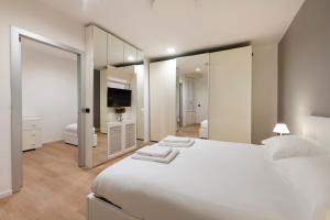 Two-Bedroom Deluxe Apartment