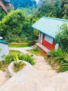 OYA LANGA HENA - Madrid camping site - Hewaheta