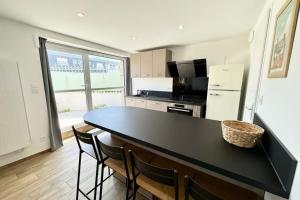 Appartements Joli appartement neuf Jardin 500 m des plages : photos des chambres