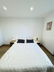 Appartements Joli appartement neuf Jardin 500 m des plages : photos des chambres