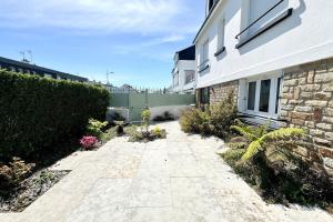 Appartements Joli appartement neuf Jardin 500 m des plages : photos des chambres