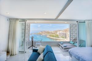 DoƱana Seaside Views by Homestaygrancanaria