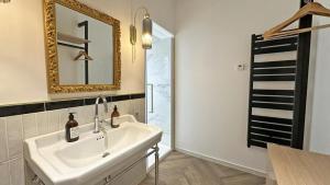 B&B / Chambres d'hotes Le manoir des perrieres : photos des chambres