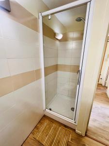 Appartements T3 au coeur du centre historique de Briancon #2 : Appartement 2 Chambres