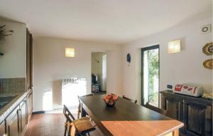 2 Bedroom Lovely Home In Carnea