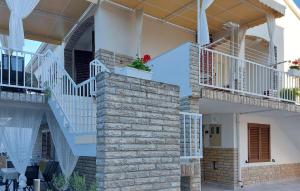 Beautiful Apartment In Ugljan With Wifi