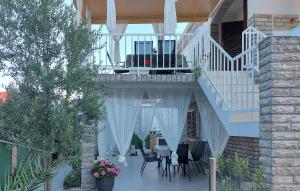 Beautiful Apartment In Ugljan With Wifi