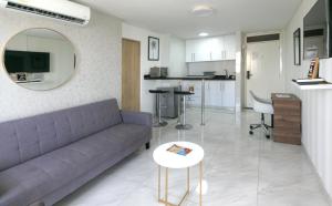 Stylish & Renovated Condo in El Laguito, Cartagena
