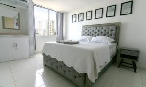 Stylish & Renovated Condo in El Laguito, Cartagena