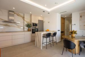 Ático Avenida Edf. Cayetana