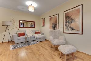 See Smile by Grand Apartments