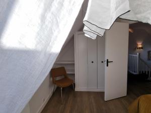 Maisons de vacances CAP MARIN DE LANCIEUX charmante et spacieuce a 50 m de la plage : photos des chambres