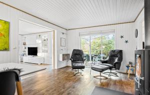 4 Bedroom Beautiful Home In Skjern