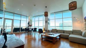 Modern 2BR Oasis -Al Raha Oceanview