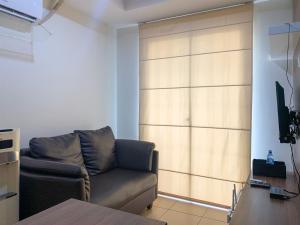 Warm and Homey 1BR at Belmont Residence Puri Apartment By Travelio