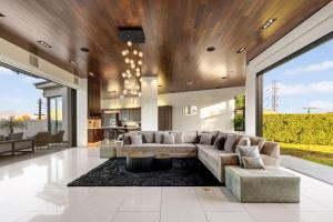 New Listing The Skyline Villa by Colby & Conrad