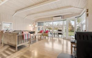 Nice Home In Ebeltoft With Sauna