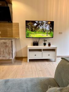 Maisons de vacances Tiny House dans les Bois Une Evasion Cozy pour Deux ! : photos des chambres