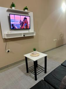 Apartamento con piscina, terraza y parking en las cercanías de Asunción