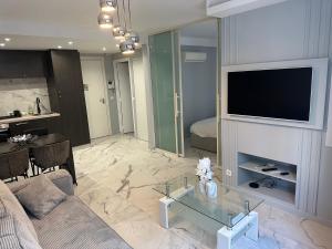 Apartment best position croisette martinez ! 150m from the beach completely renovated !