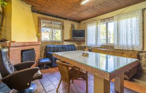 Amazing Home In La Barca De La Florida